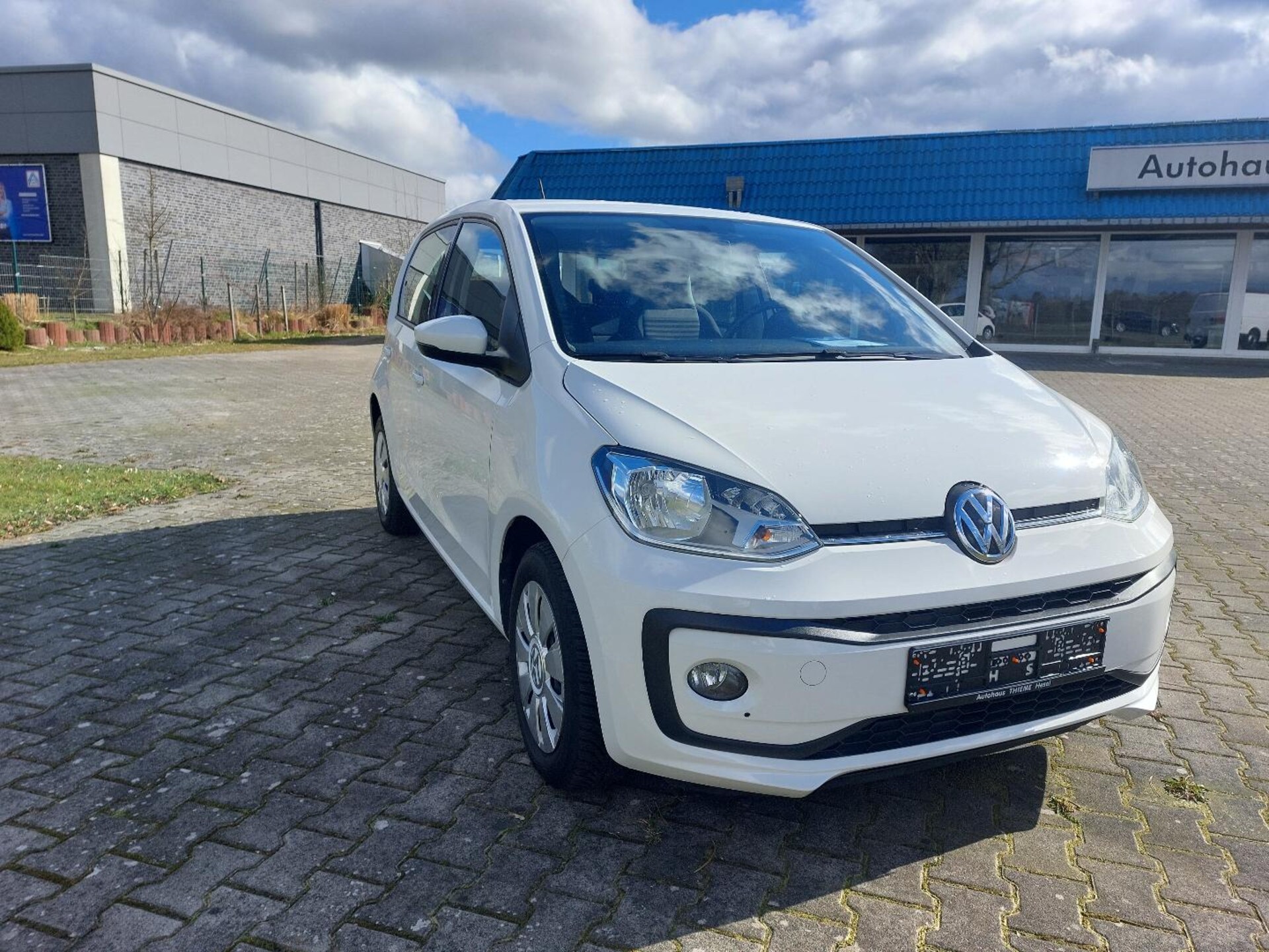 Volkswagen up! move up!