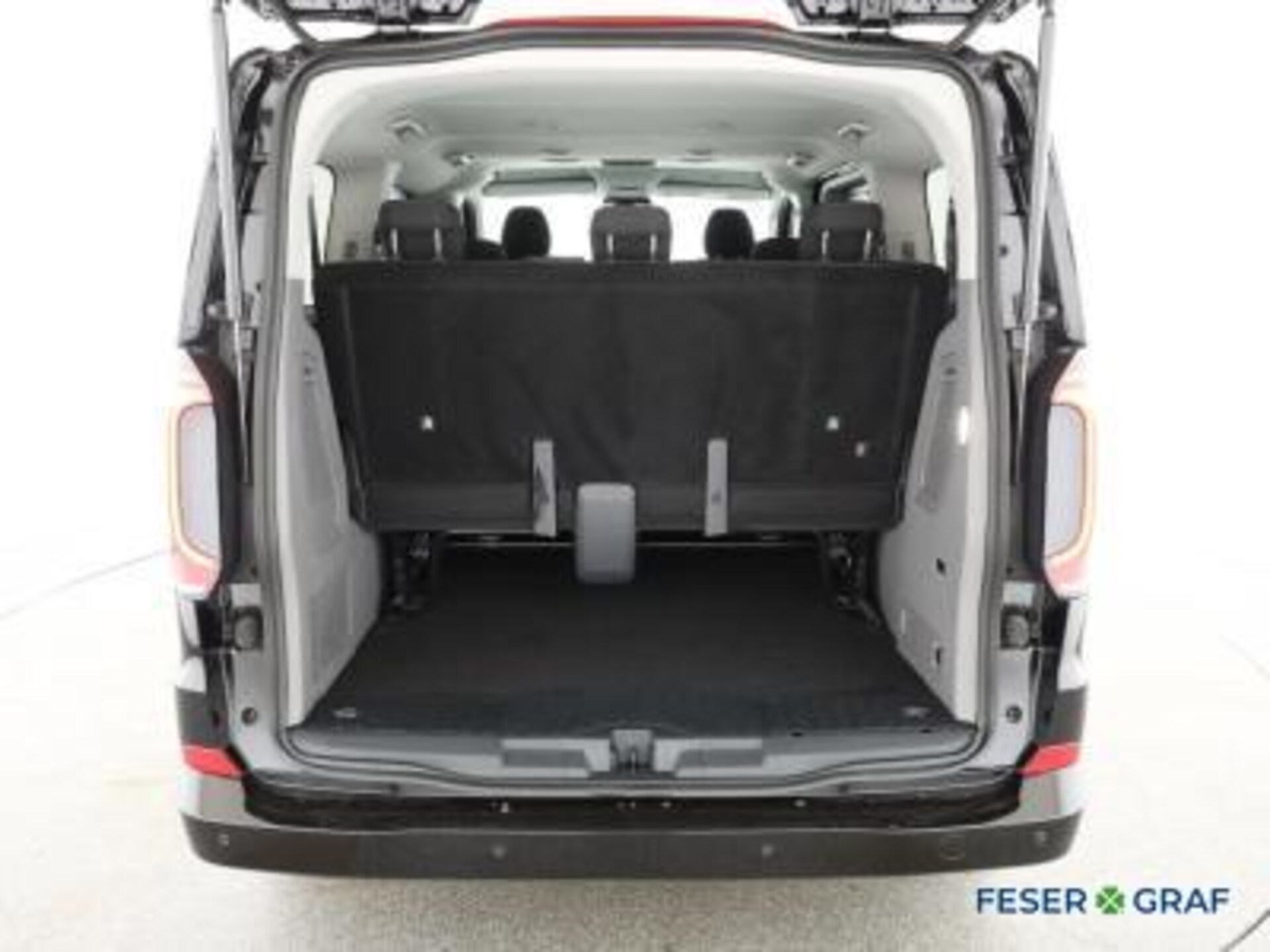 Volkswagen e-Caravelle Life