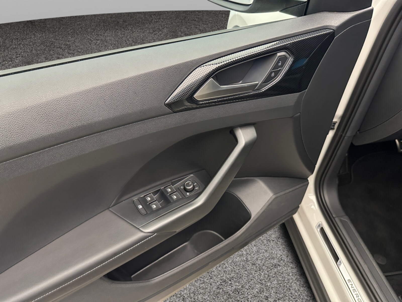 Volkswagen T-Cross – Bild 9