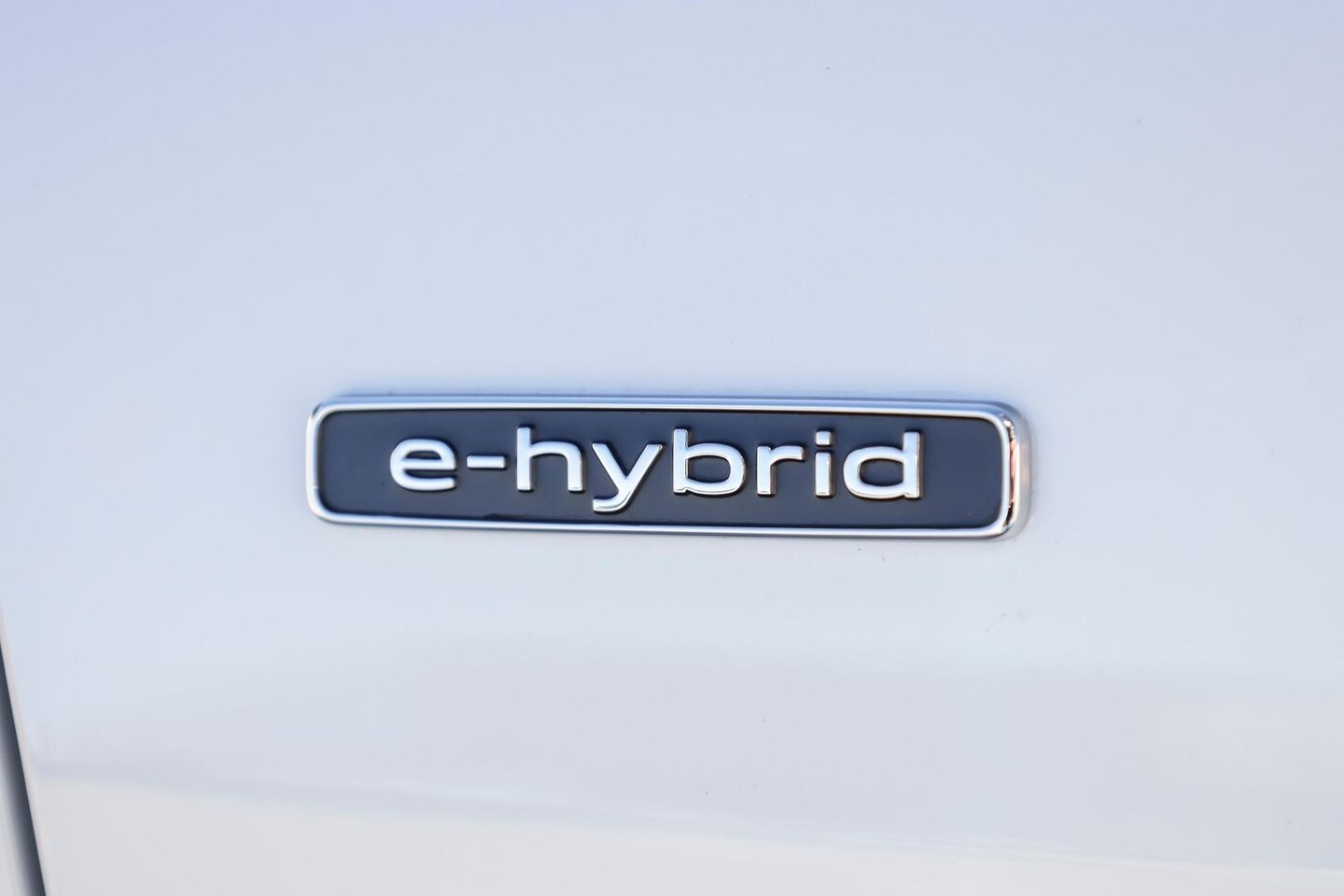 Image about Audi Q5 SUV e-hybrid quattro S tronic