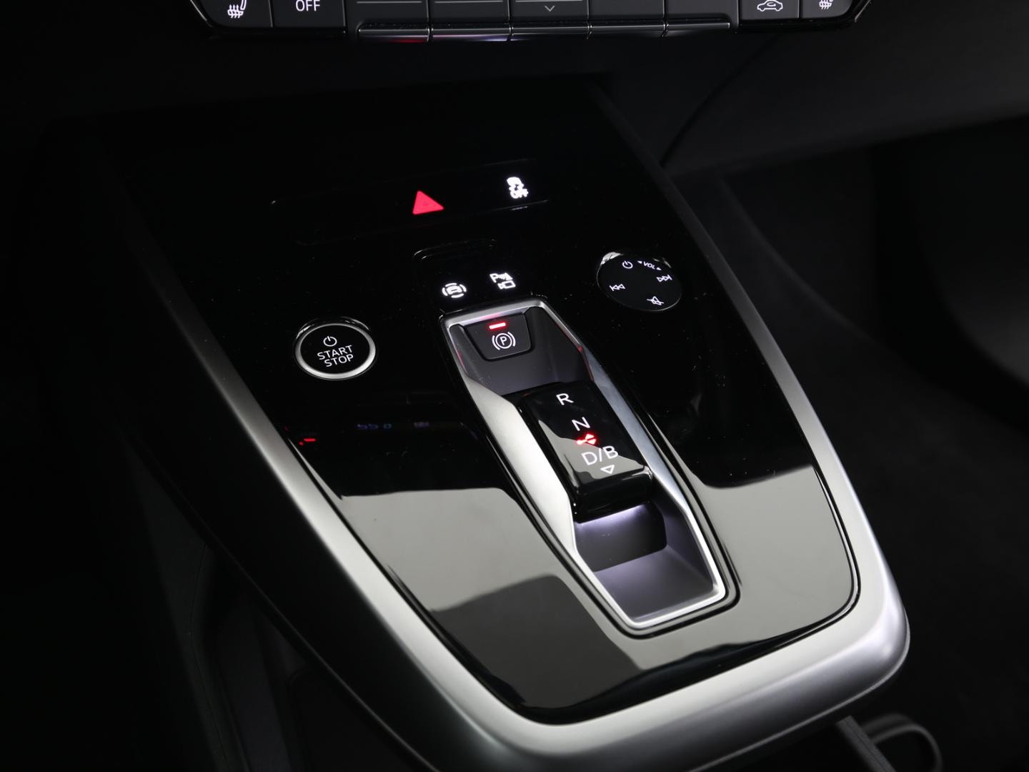 Bild über Audi Q4 e-tron 40 e-tron - für weitere Informationen kontaktieren Sie den Audi Partner