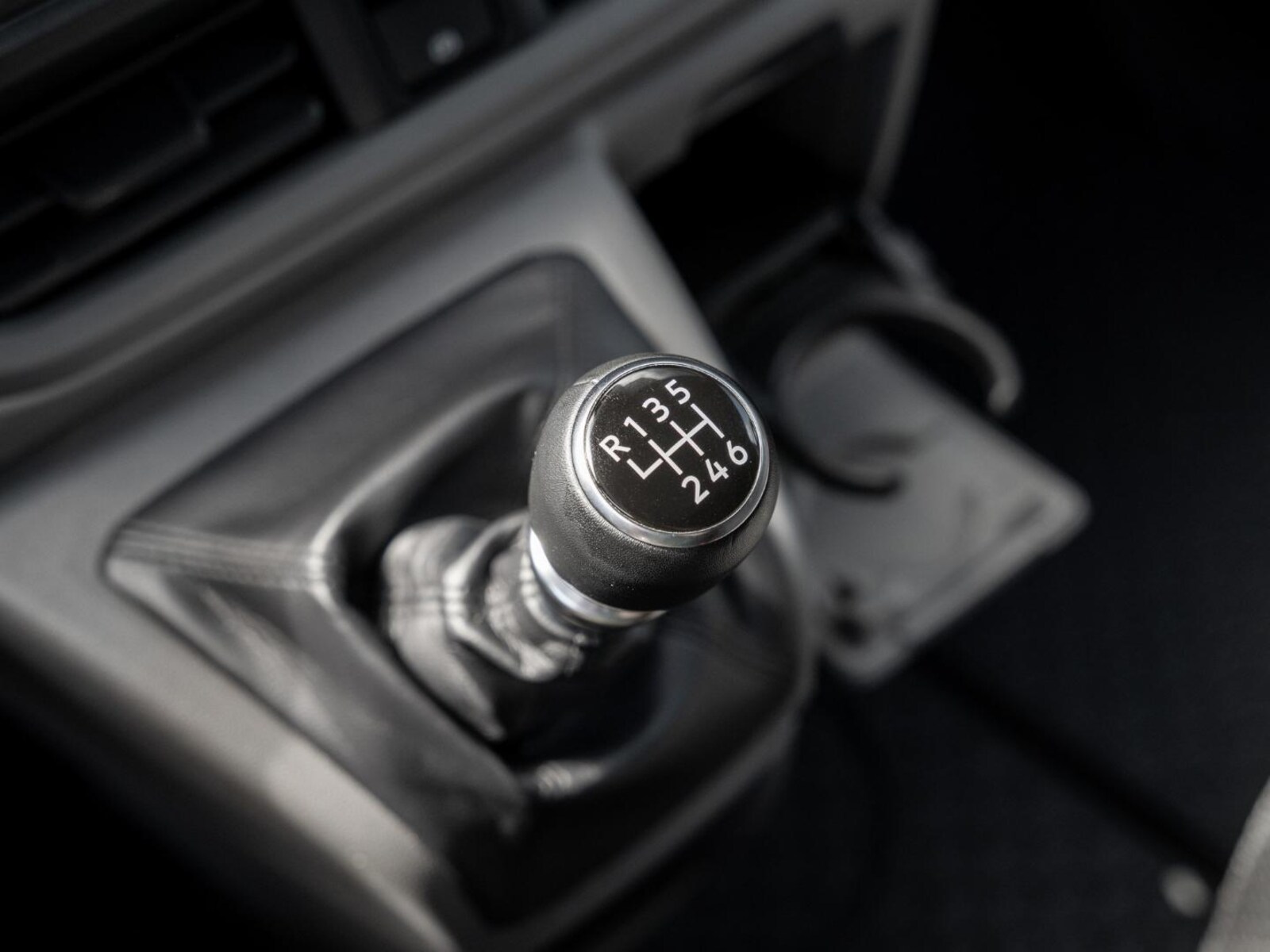 Volkswagen Transporter Kasten kurzer Radstand – Bild 17