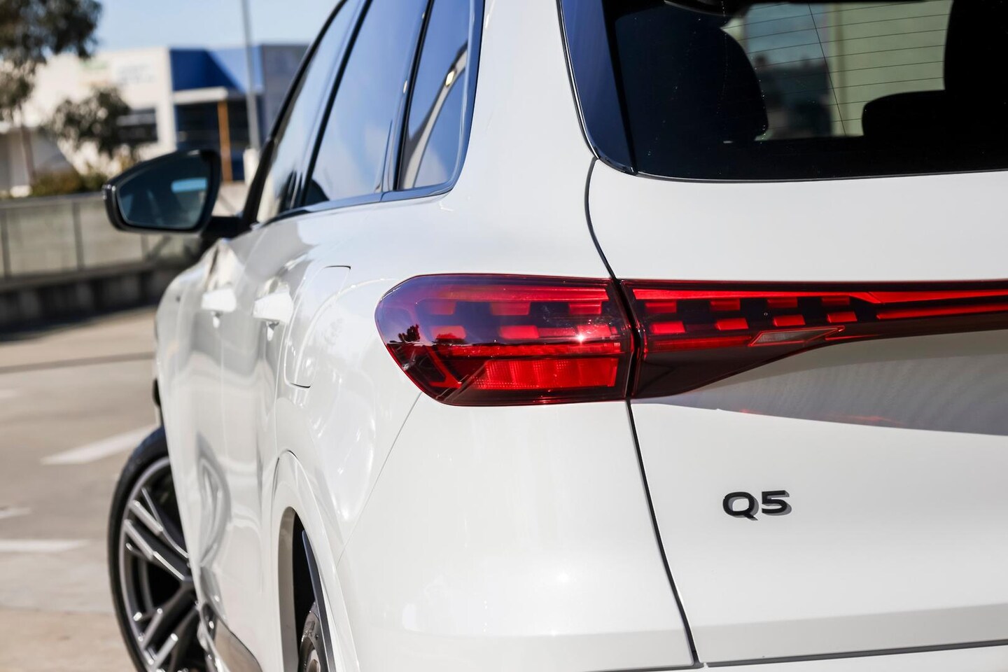 Image about Audi Q5 SUV e-hybrid quattro S tronic