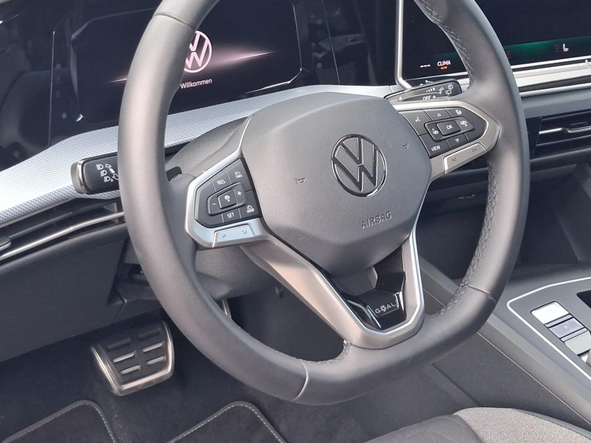 Volkswagen Golf Life