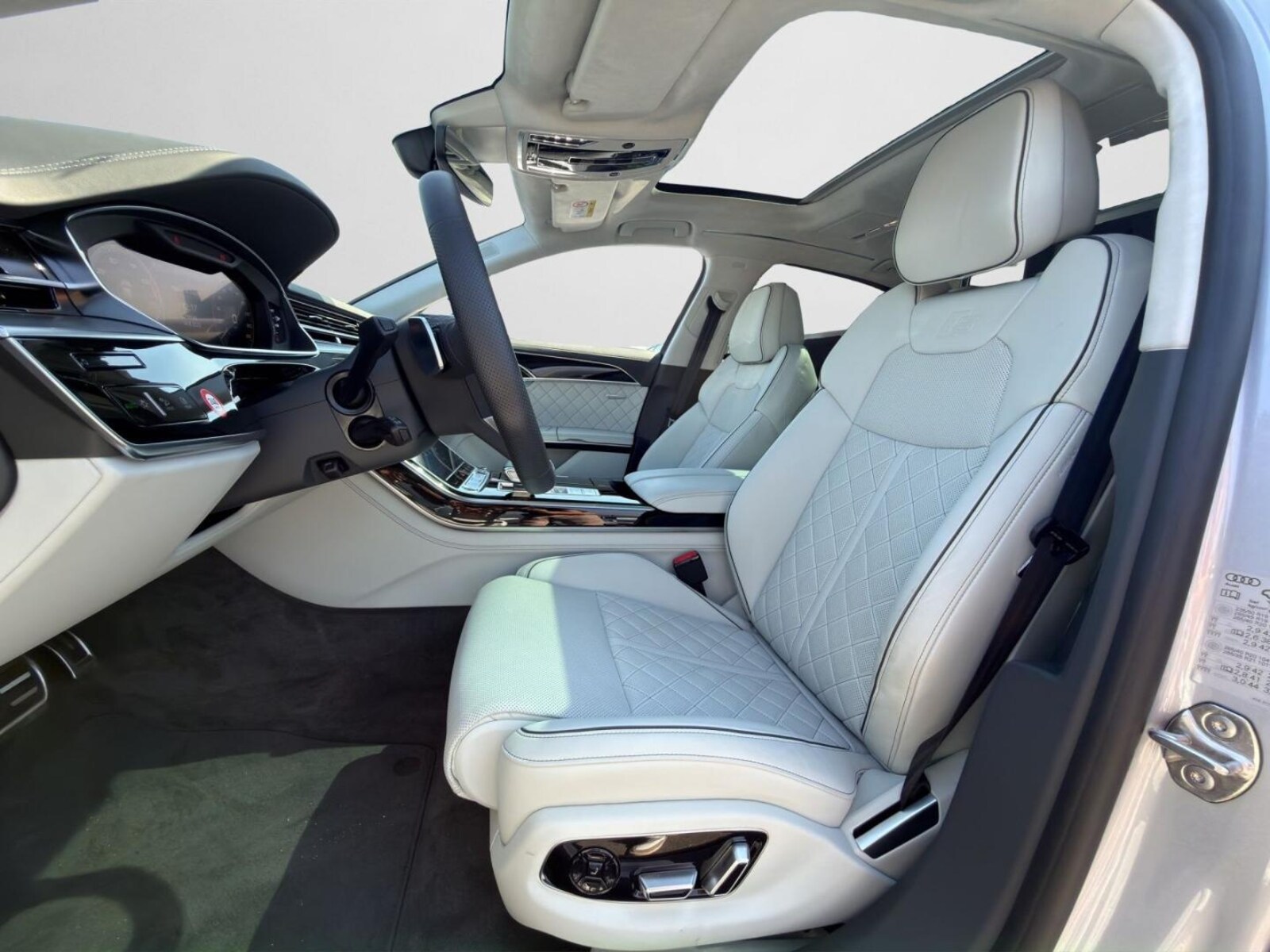 Audi A8 L – Bild 12