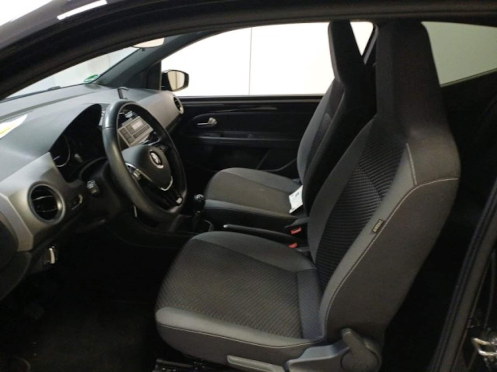 Volkswagen up! ACTIVE
