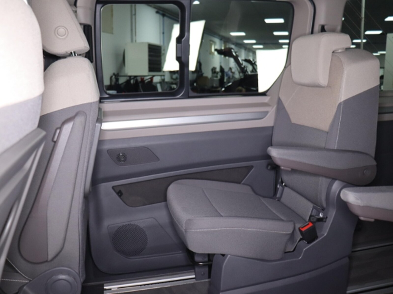Volkswagen Multivan Langversion – Bild 12