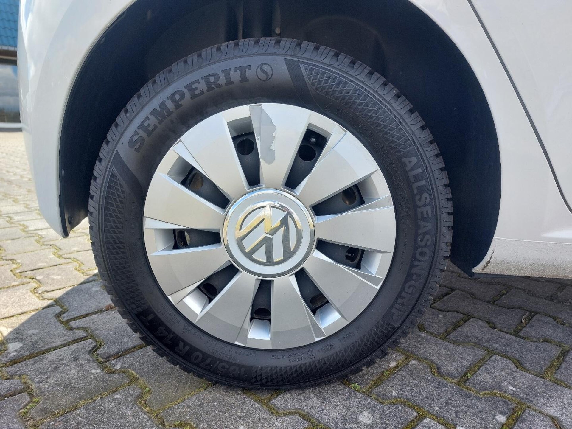 Volkswagen up! move up!