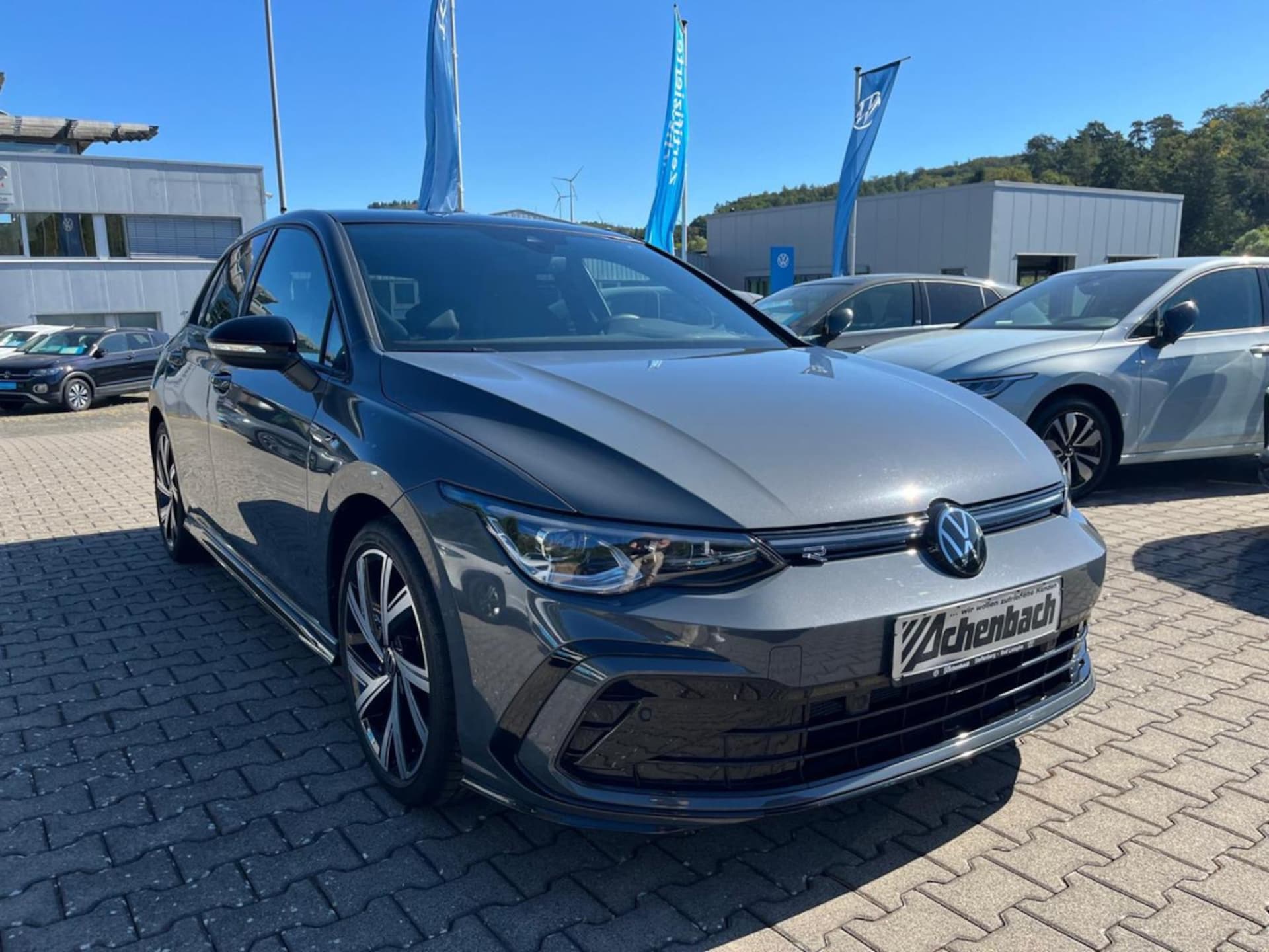 Volkswagen Golf R-Line