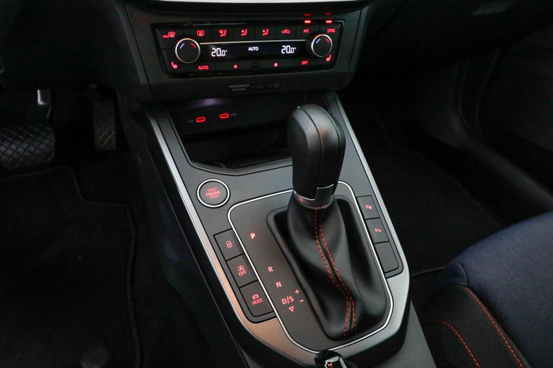 SEAT Arona FR