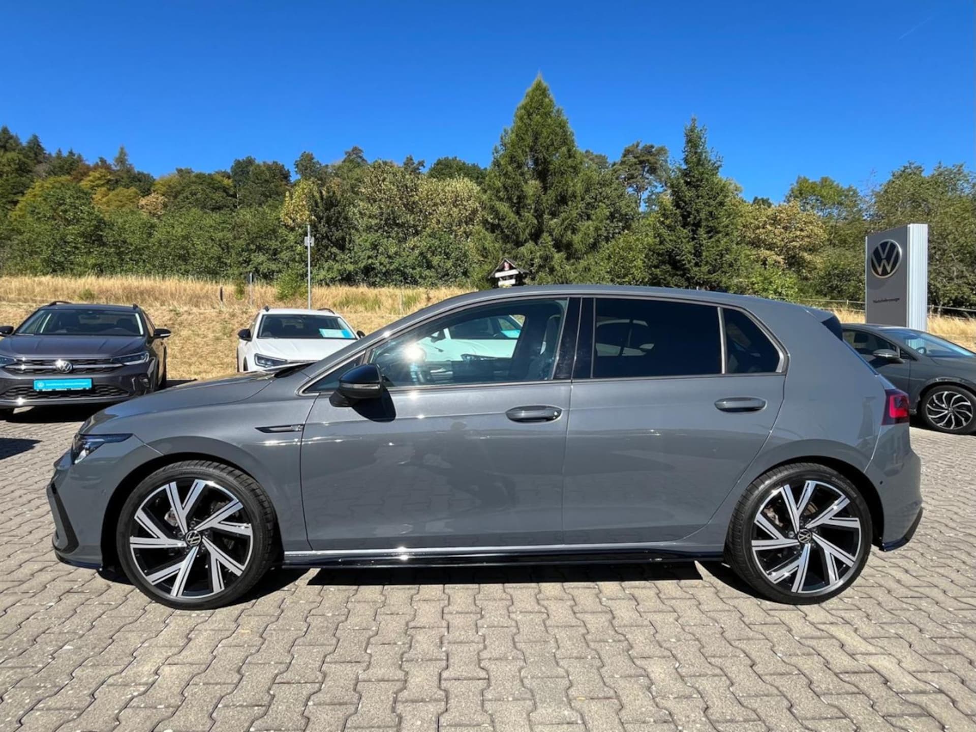 Volkswagen Golf R-Line