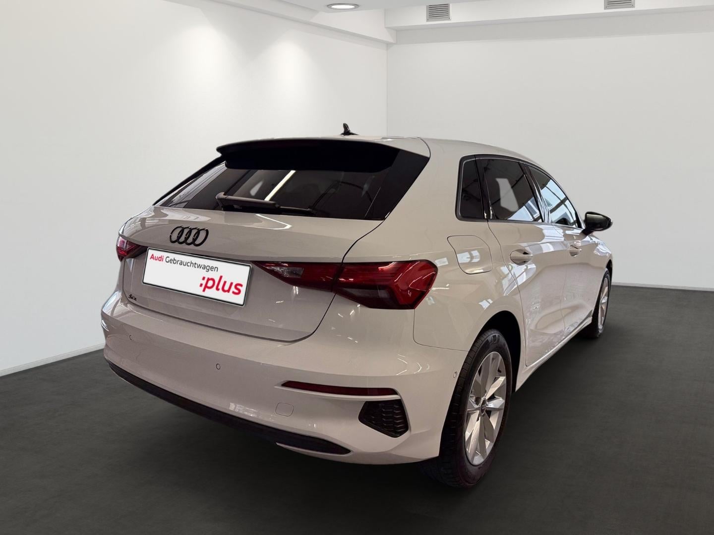 Bild über Audi A3 Sportback 30 TFSI S tronic - für weitere Informationen kontaktieren Sie den Audi Partner