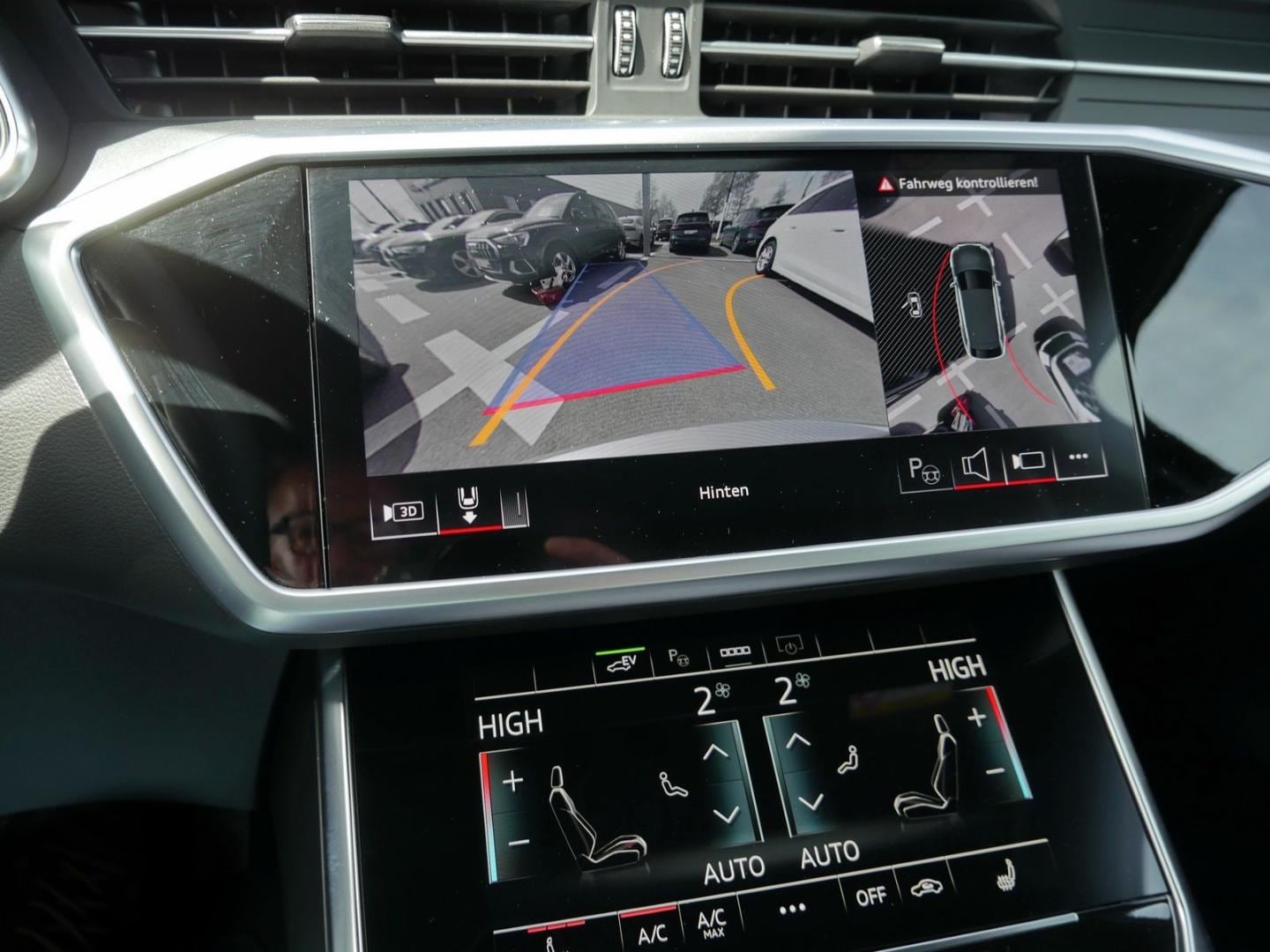 Bild über Audi A6 Avant TFSI e advanced 50 TFSI e quattro S tronic - für weitere Informationen kontaktieren Sie den Audi Partner