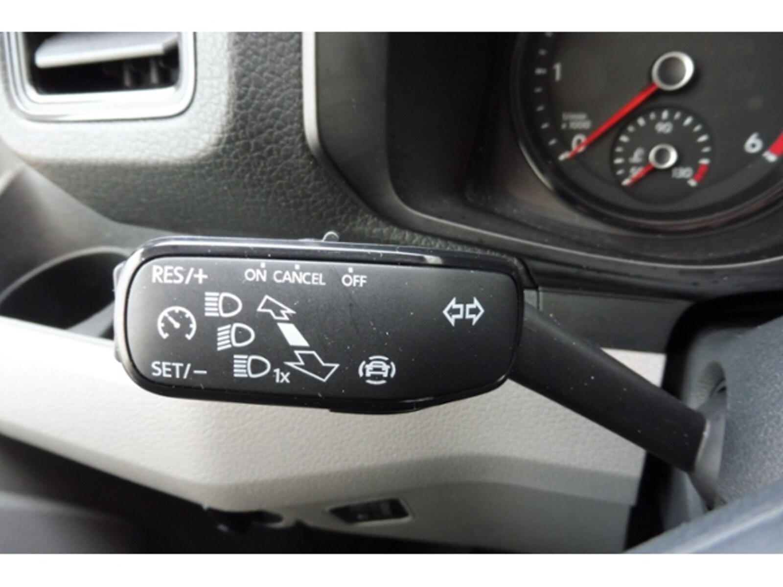 Volkswagen Crafter Kasten mittlerer Radstand – Bild 22