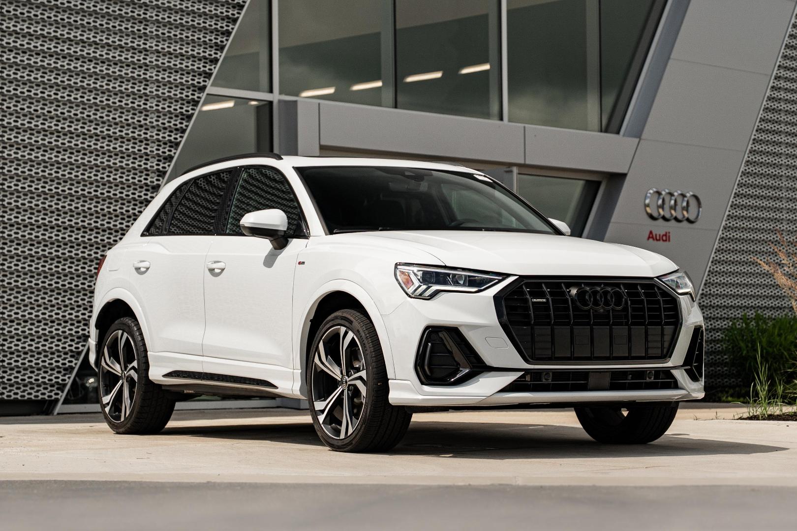 2023 Audi Q3 45 TFSI S Line Premium Plus quattro's photo