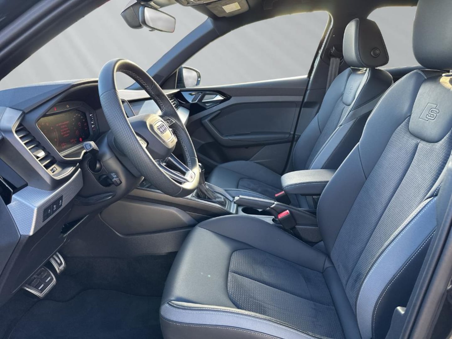 Bild über Audi A1 Sportback advanced 30 TFSI S tronic - für weitere Informationen kontaktieren Sie den Audi Partner