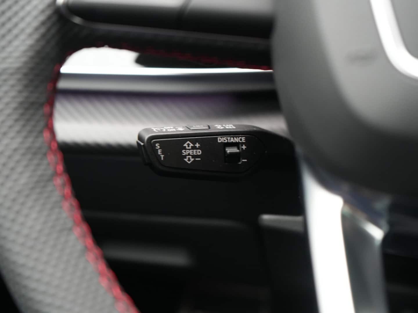 Bild über Audi Q8 SUV S line business TDI quattro 210 kW tiptronic - für weitere Informationen kontaktieren Sie den Audi Partner