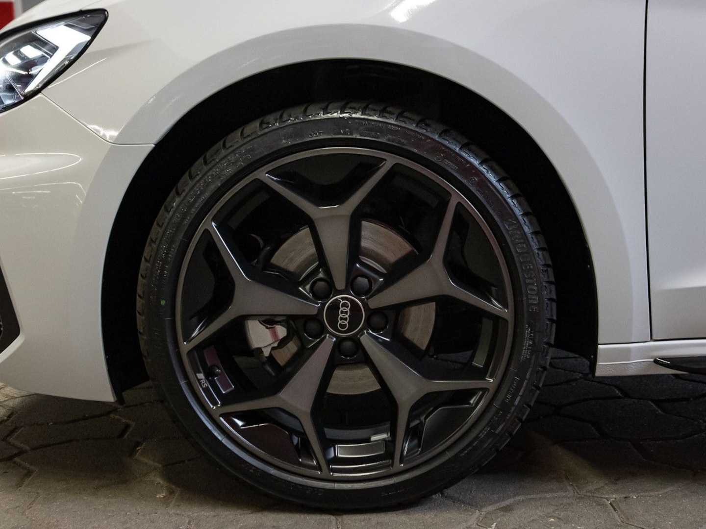 Bild über Audi A1 Sportback S line 35 TFSI S tronic - für weitere Informationen kontaktieren Sie den Audi Partner