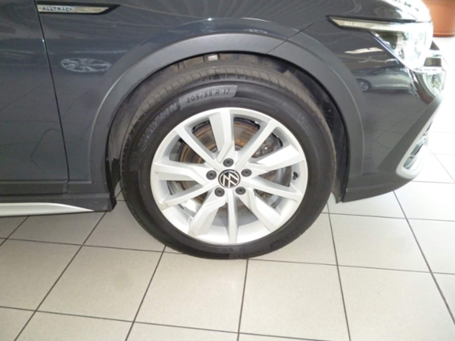 Volkswagen Golf Variant Alltrack
