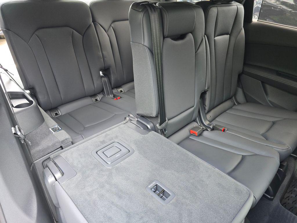 2026 Audi Q7 Premium Plus - Photo 14