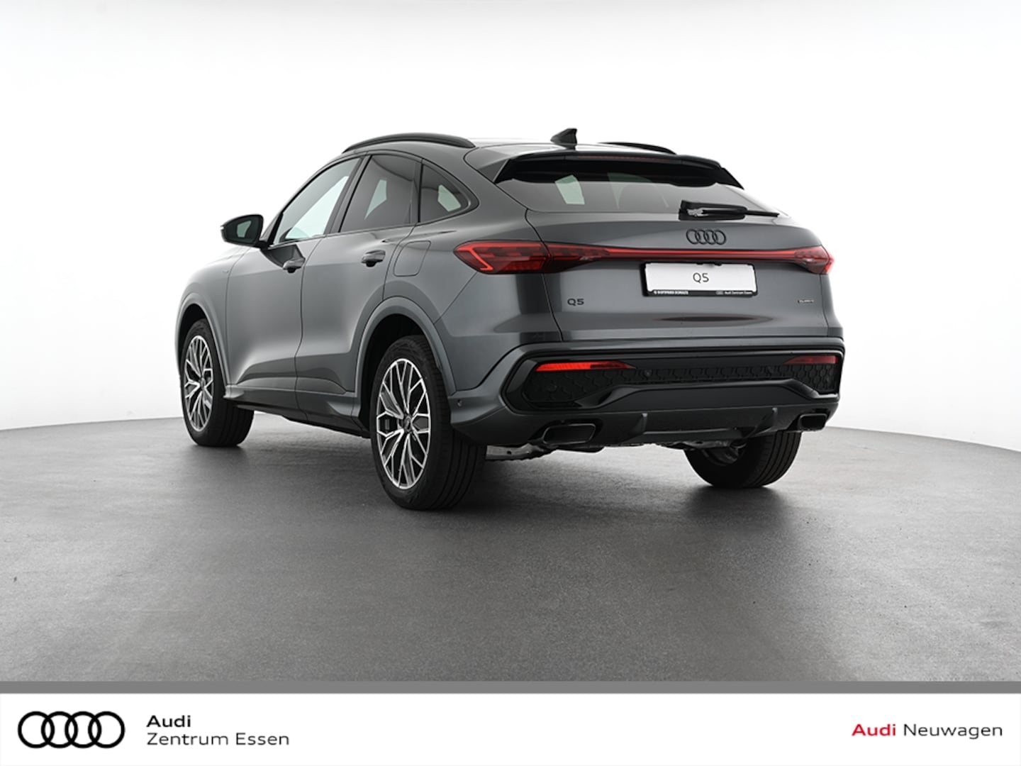 Bild über Audi Q5 Sportback e-hybrid e-hybrid quattro 220 kW S tronic - für weitere Informationen kontaktieren Sie den Audi Partner