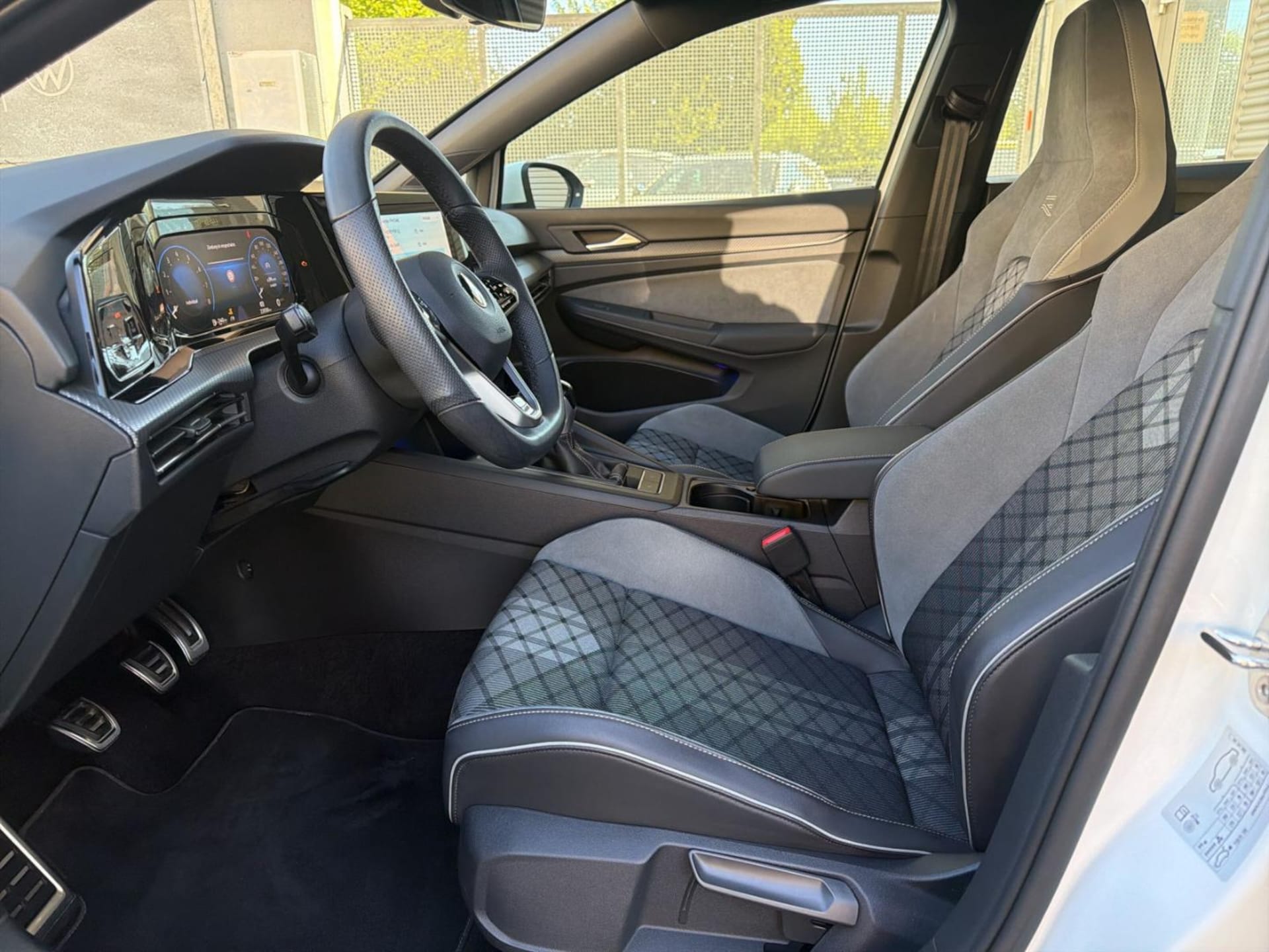 Volkswagen Golf R-Line