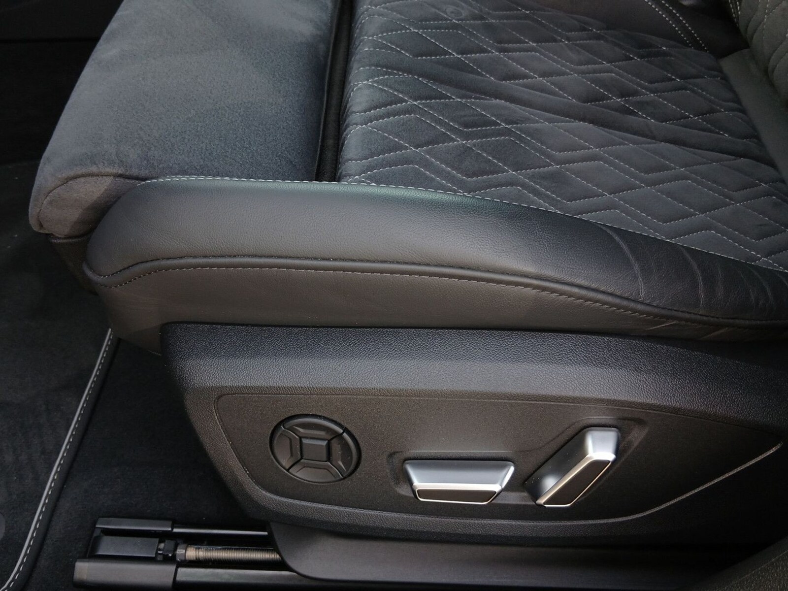 Audi S6 Avant – Bild 27