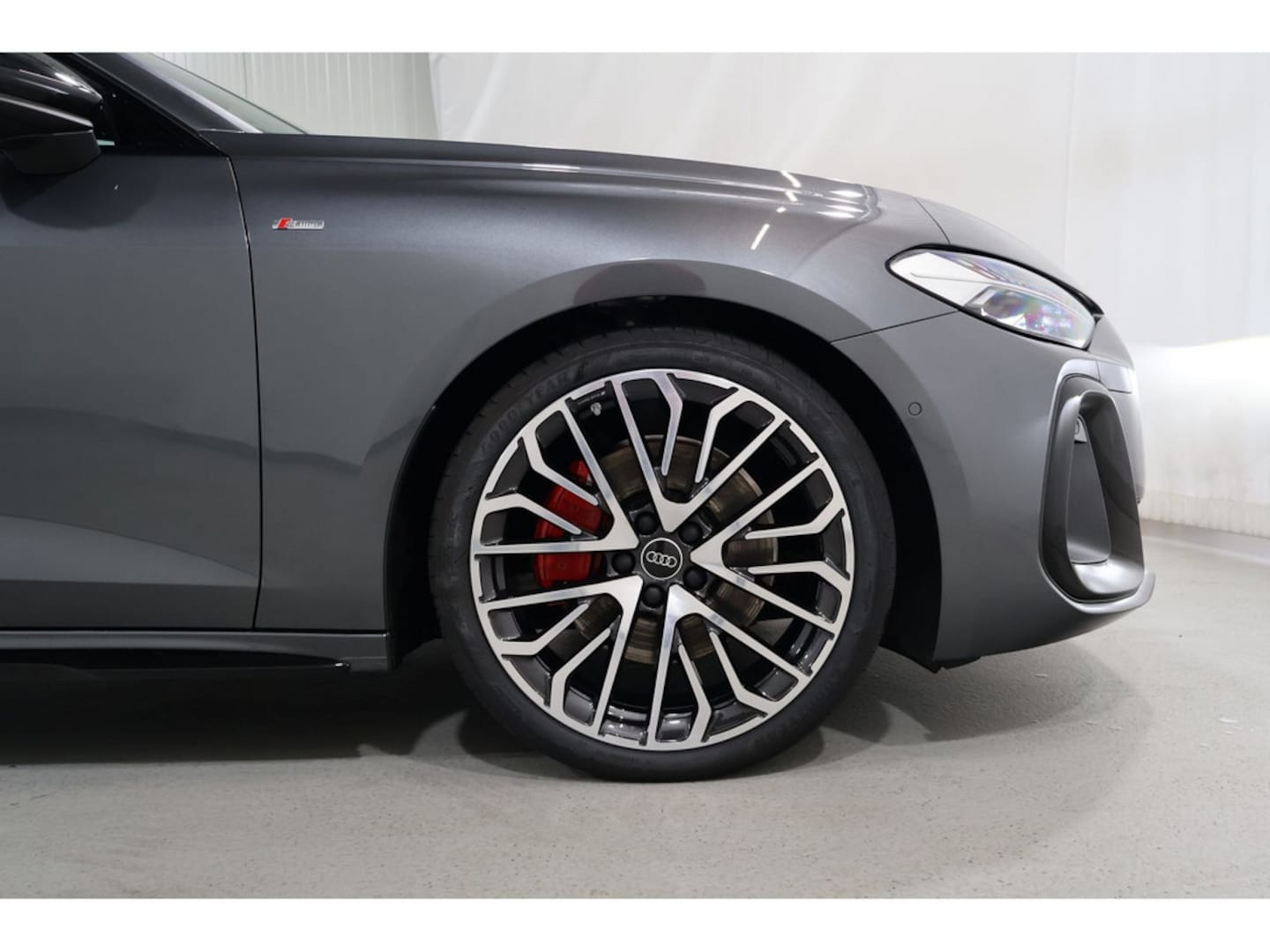 Bild über Audi A5 Avant TDI quattro 150 kW S tronic - für weitere Informationen kontaktieren Sie den Audi Partner