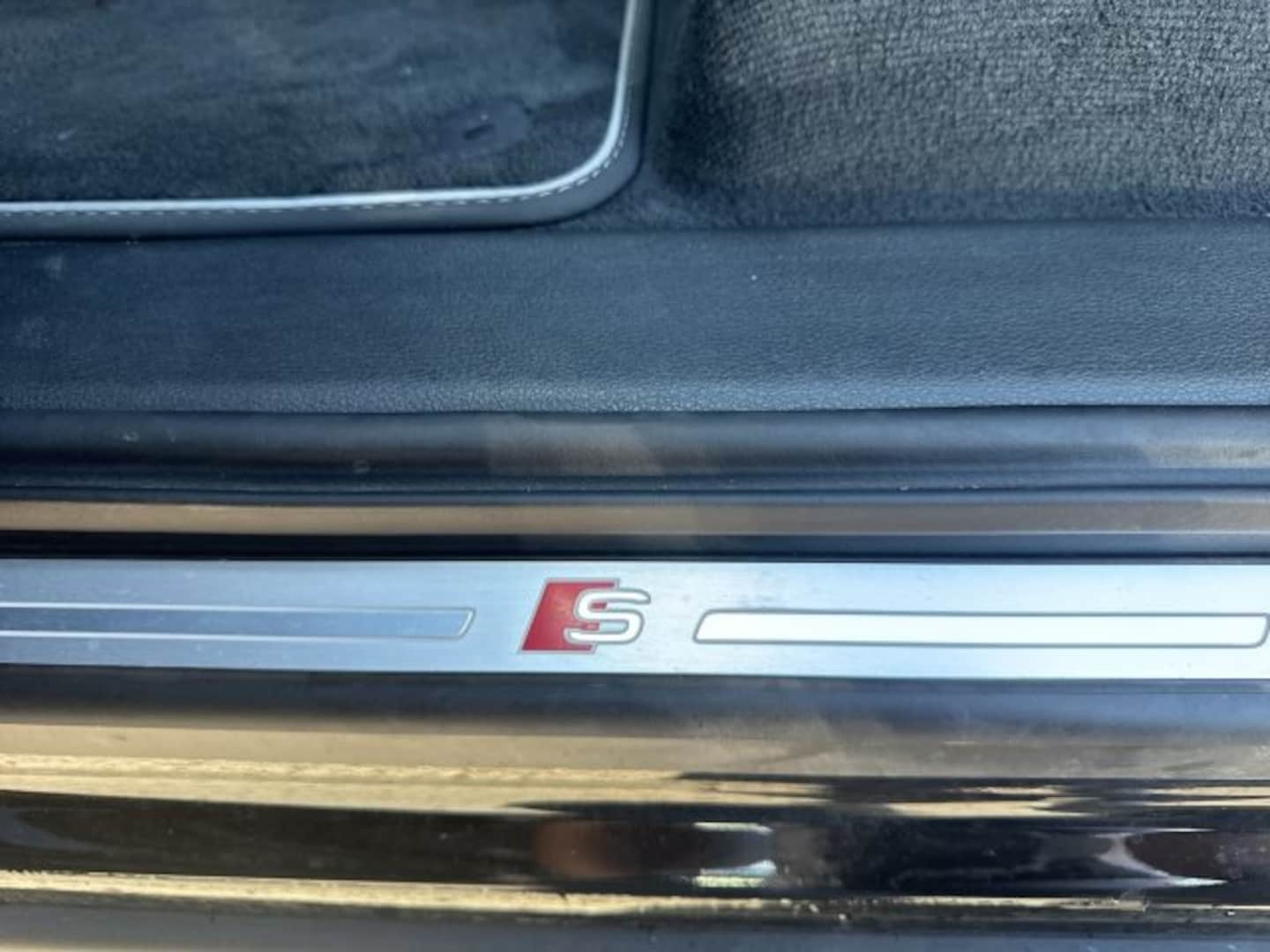 Bild über Audi Q7 SUV TFSI e S line business TFSI e quattro 290 kW tiptronic - für weitere Informationen kontaktieren Sie den Audi Partner