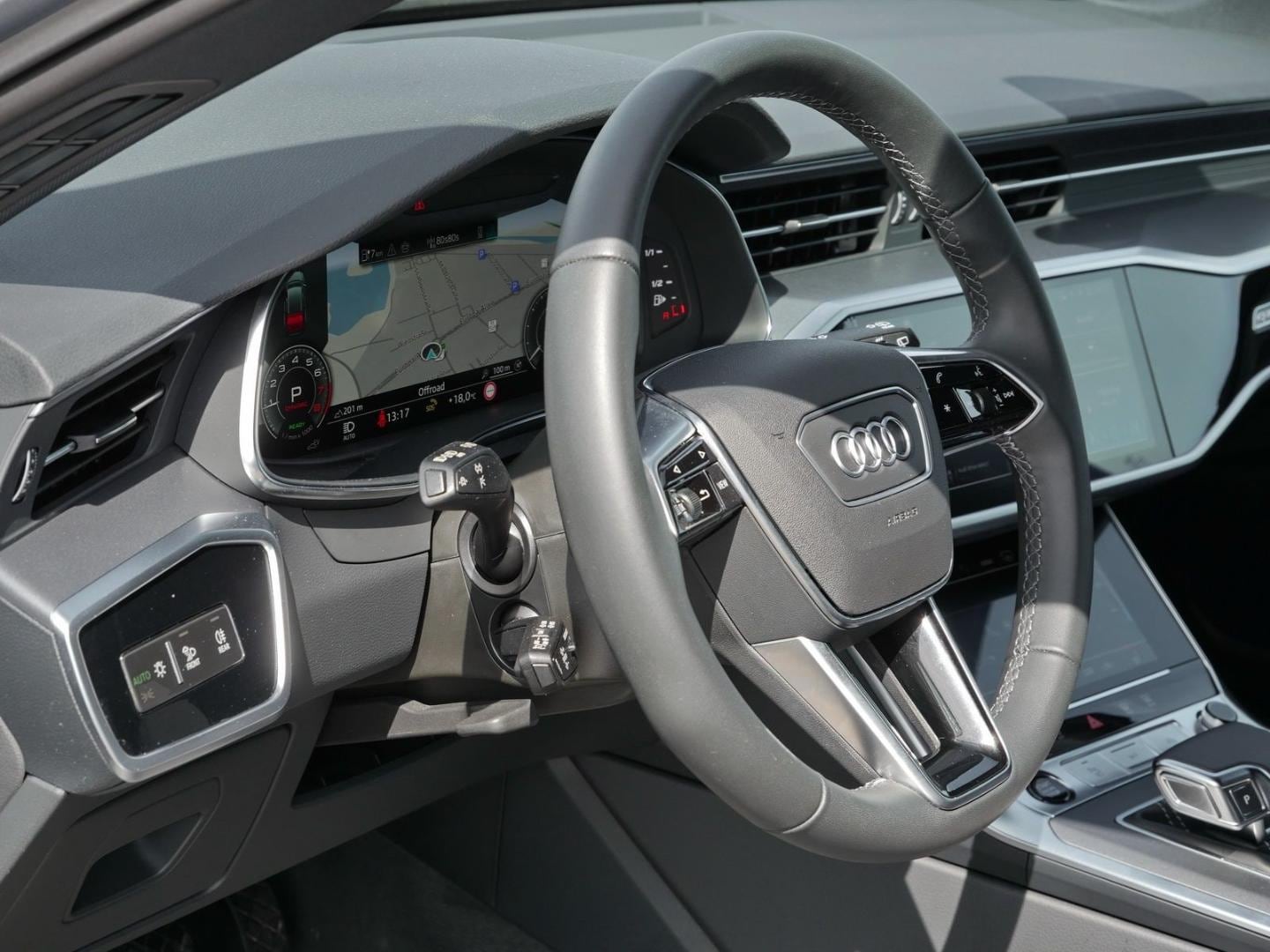 Bild über Audi A6 Avant TFSI e advanced 50 TFSI e quattro S tronic - für weitere Informationen kontaktieren Sie den Audi Partner