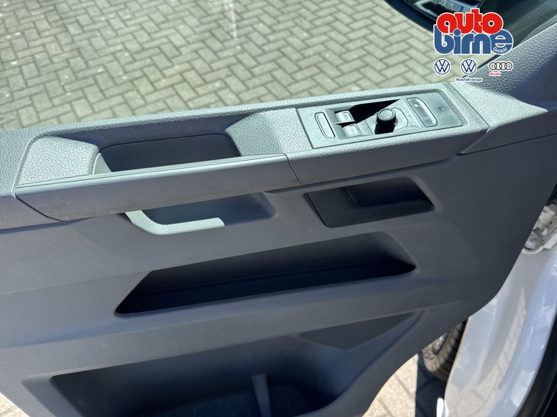 Volkswagen T6.1 Transporter Kasten langer Radstand