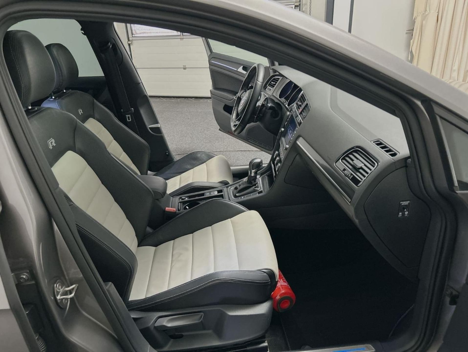 Volkswagen Golf R