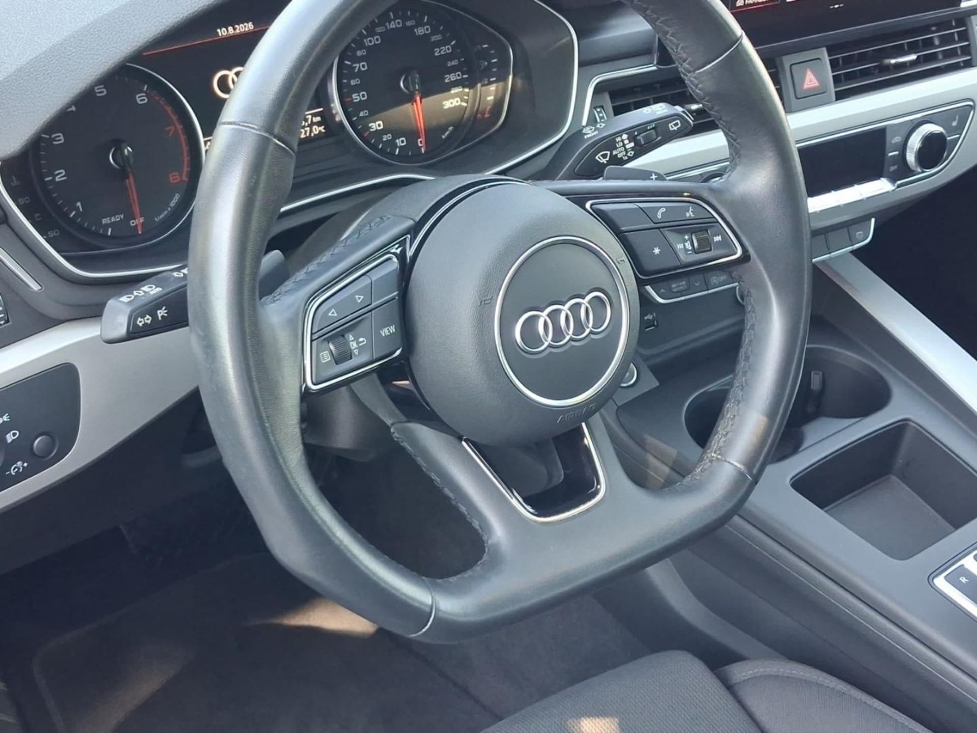 Audi A4 Avant S line