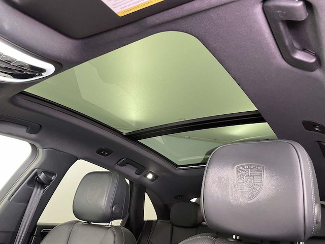 2023 Porsche Macan Base - Photo 18