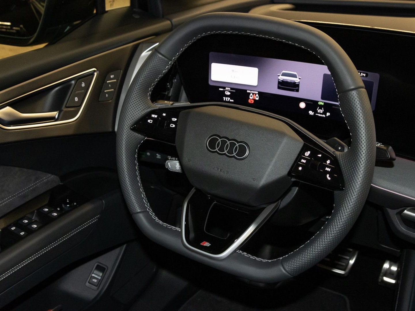 Bild über Audi Q4 SUV e-tron e-tron quattro performance 250 kW - für weitere Informationen kontaktieren Sie den Audi Partner