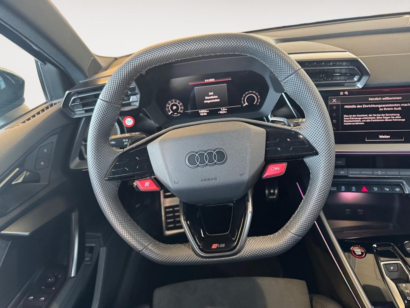 Bild über Audi RS 3 Sportback TFSI quattro S tronic - für weitere Informationen kontaktieren Sie den Audi Partner