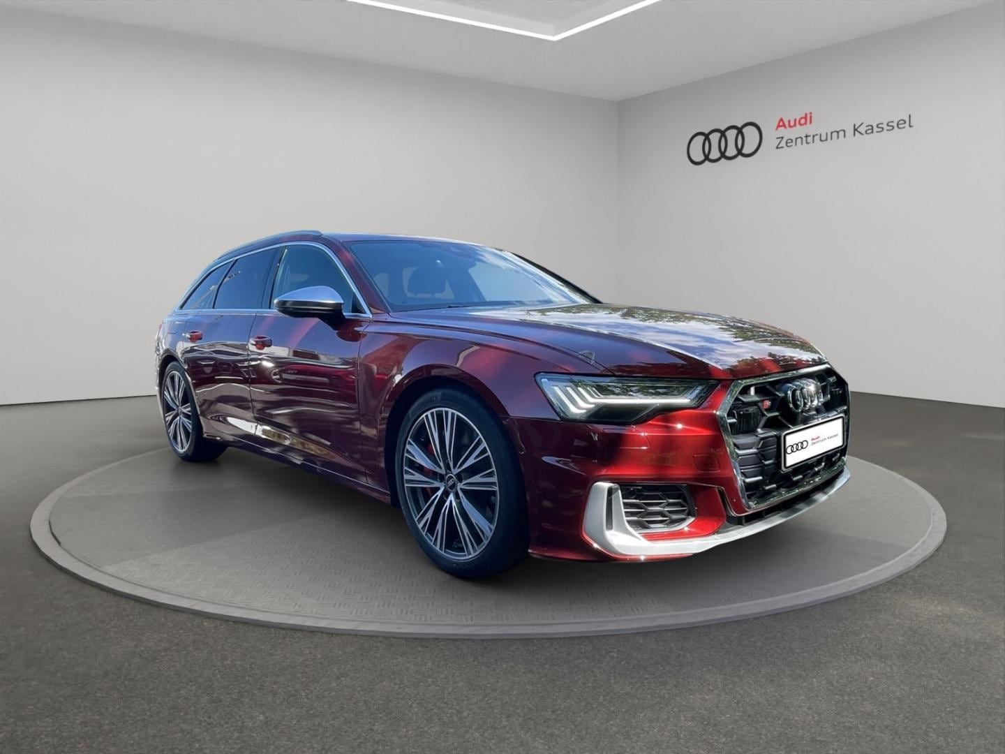 Bild über Audi S6 Avant TDI quattro tiptronic - für weitere Informationen kontaktieren Sie den Audi Partner