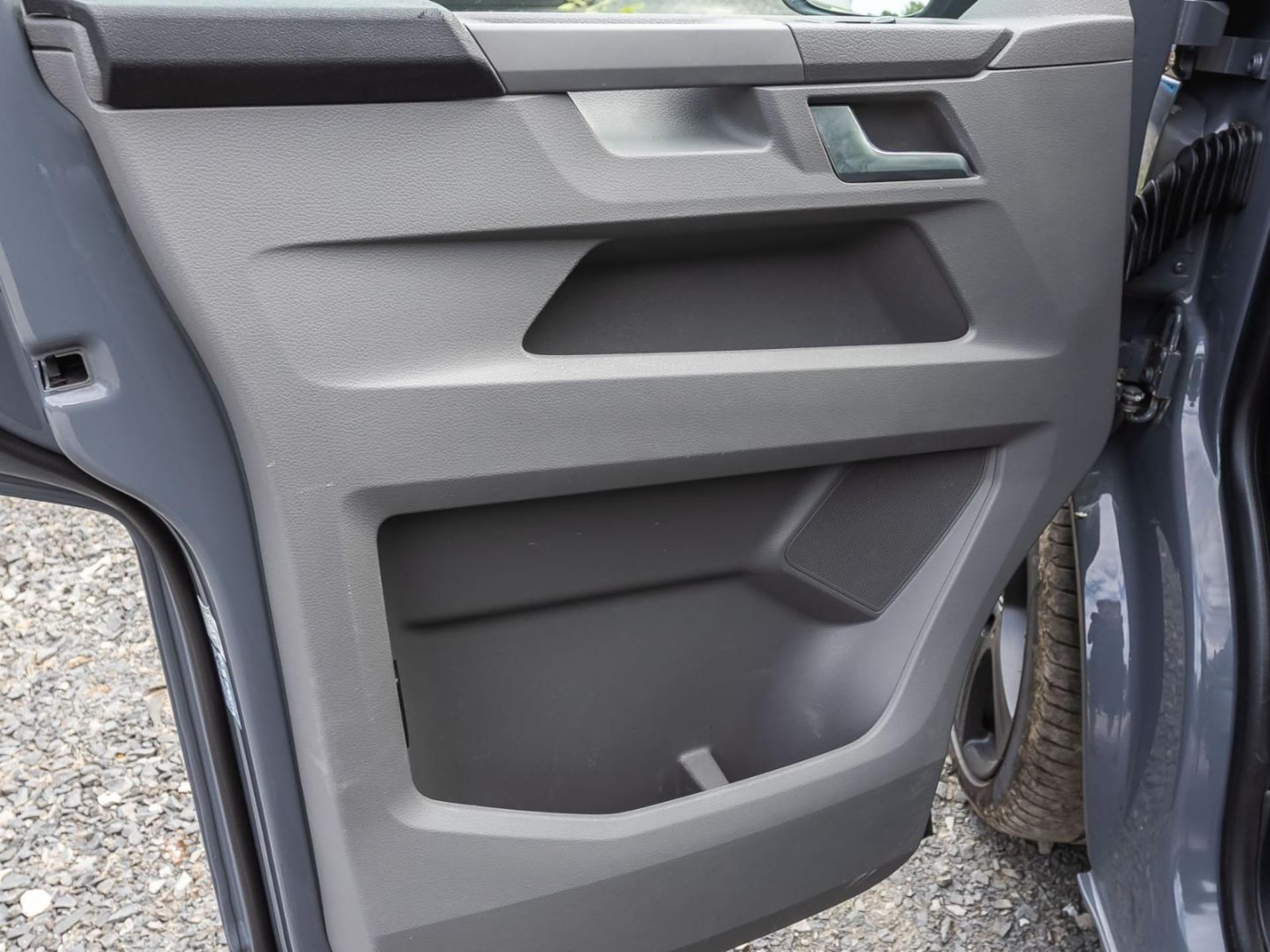 Volkswagen T6.1 Transporter Kombi langer Radstand