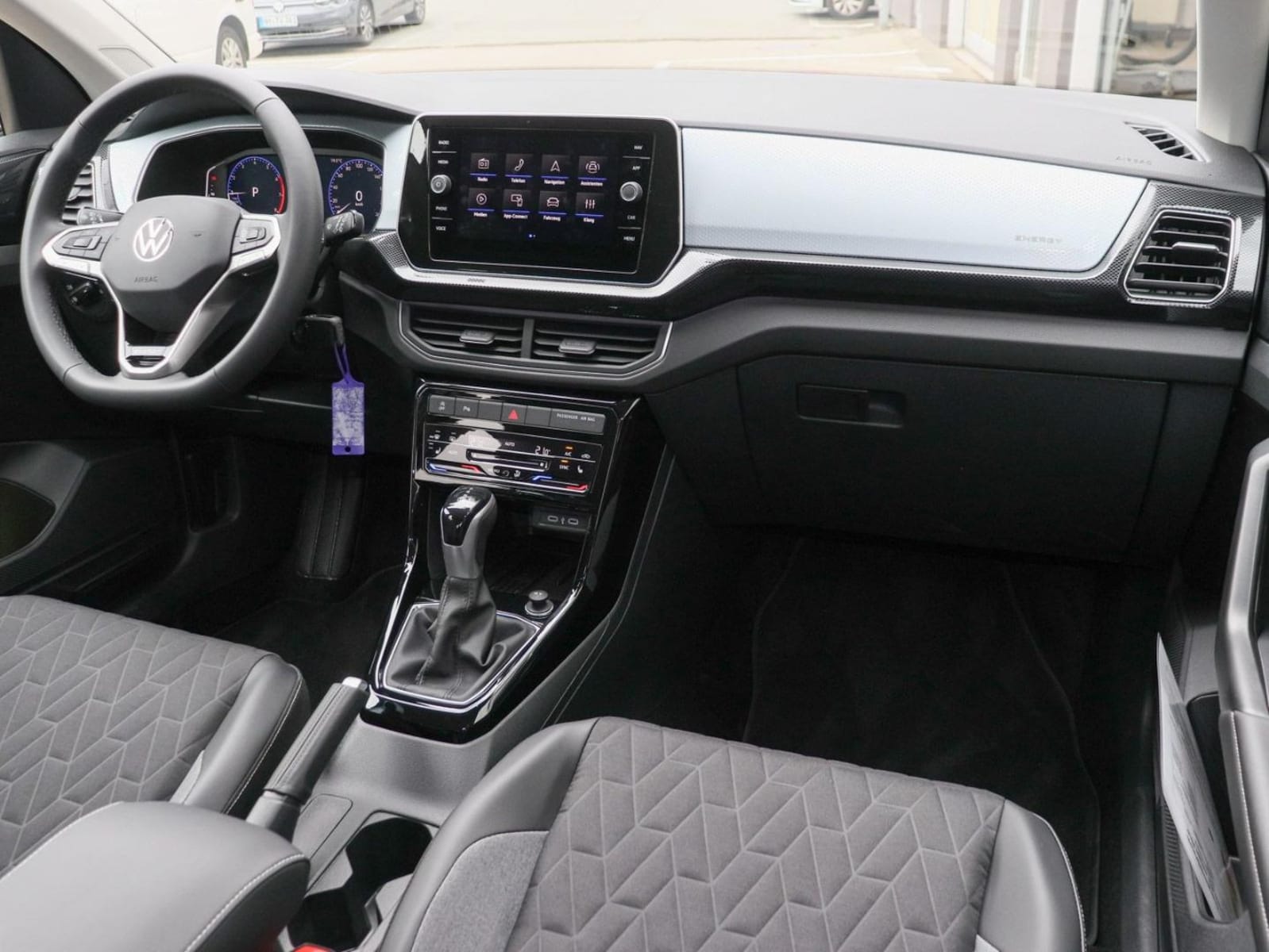 Volkswagen T-Cross – Bild 8