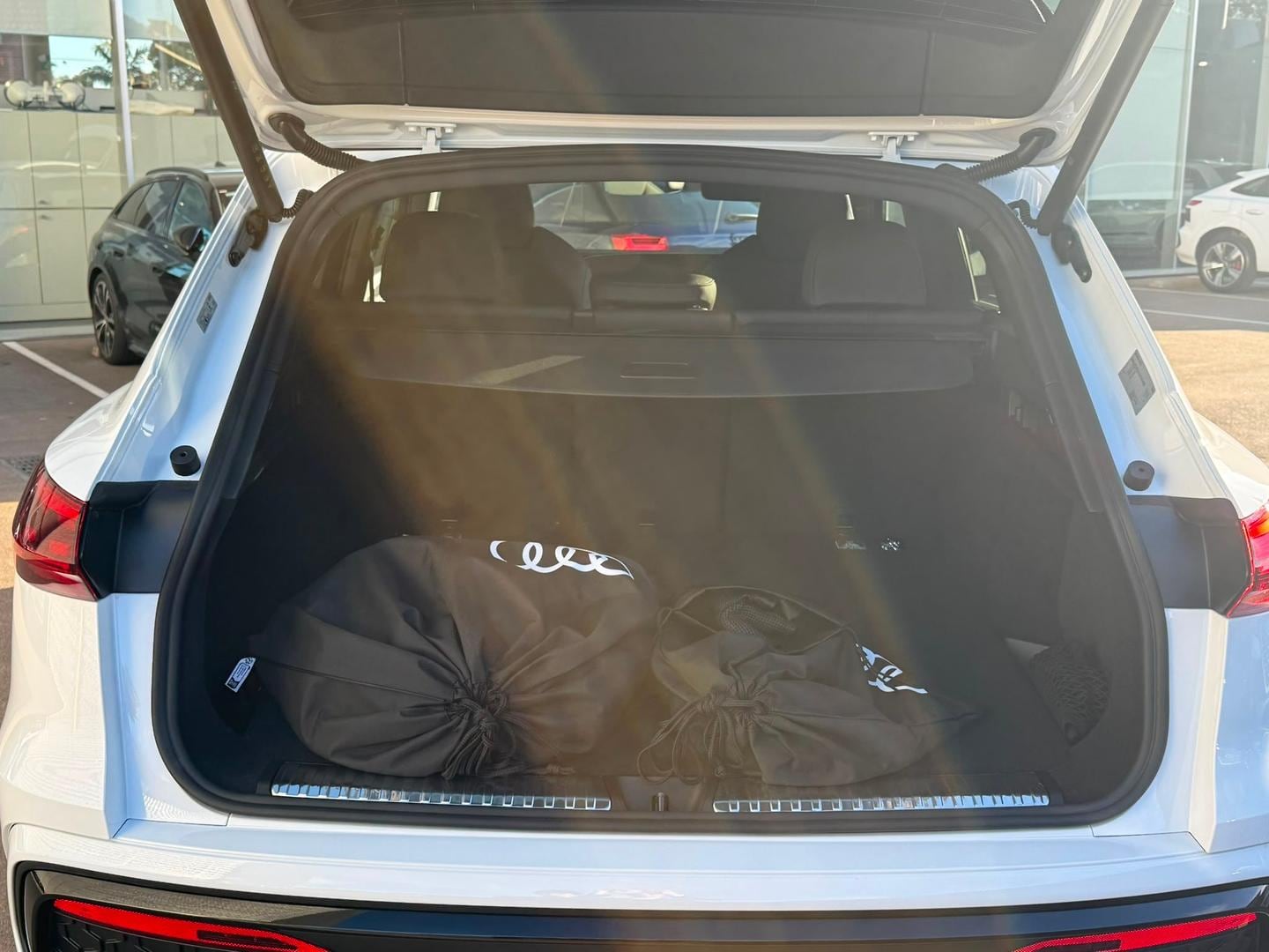 Image about Audi Q5 SUV e-hybrid quattro S tronic