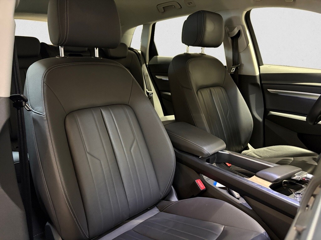 Bild som visar&nbsp;Audi Q8 e-tron&nbsp;Q8 50 e-tron quattro Proline 250,00 kW - för mer information kontakta din Audi Partner