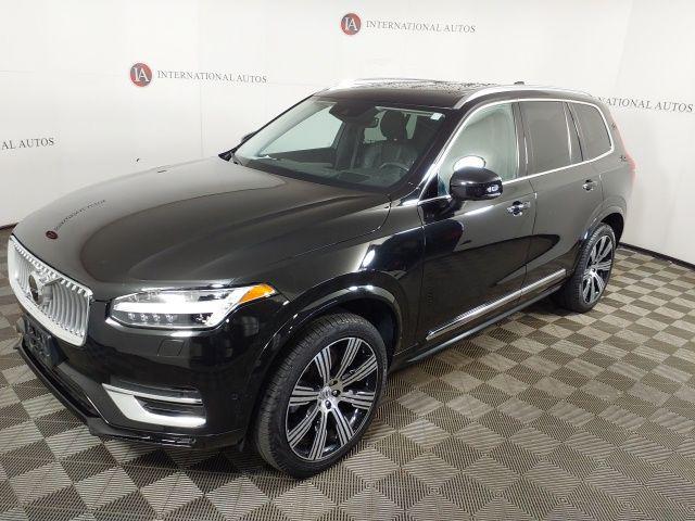 2021 Volvo XC90 T6 Inscription 6 Passenger AWD's photo