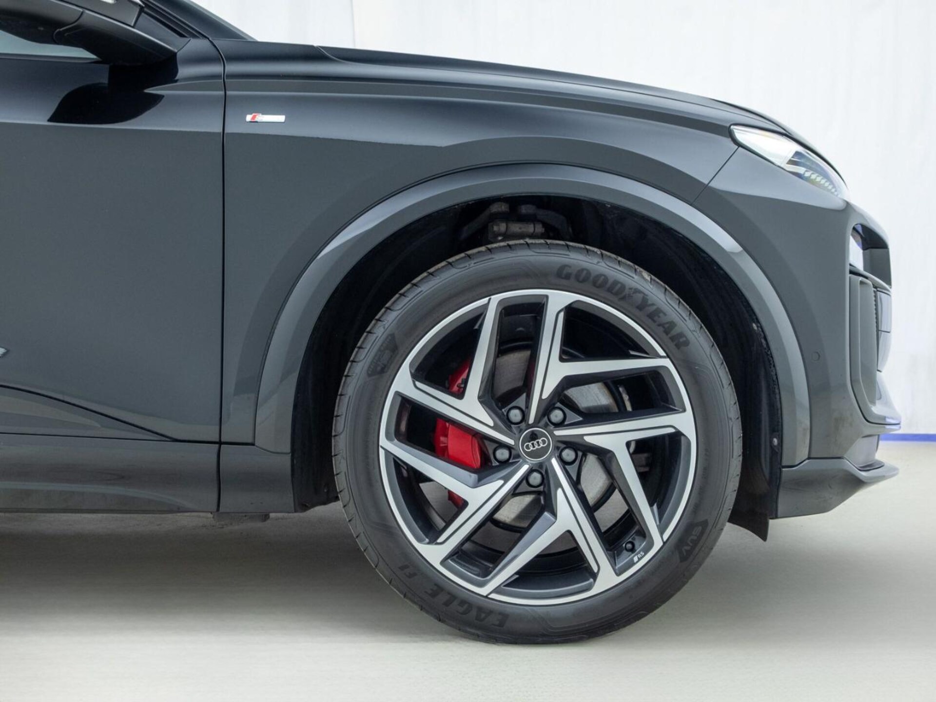 Audi Q6 SUV e-tron