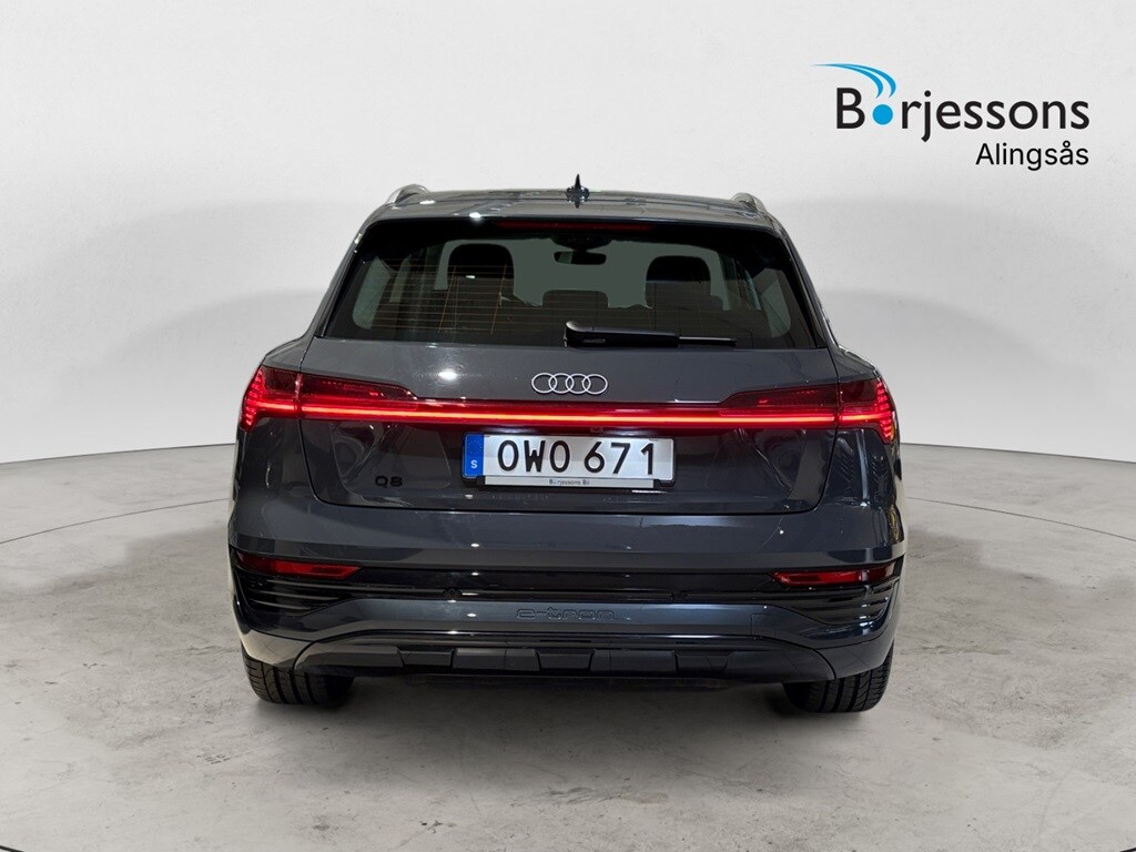 Bild som visar&nbsp;Audi Q8 e-tron&nbsp;Q8 50 e-tron quattro Proline 250,00 kW - för mer information kontakta din Audi Partner