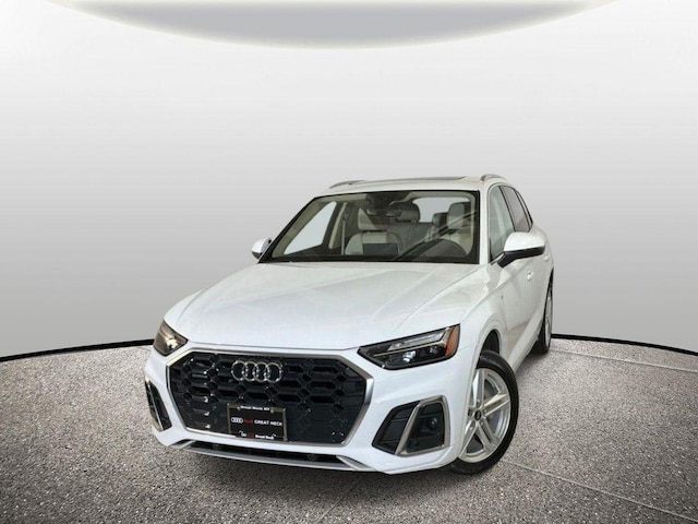 Photo of 2023 Audi Q5 TFSI e 