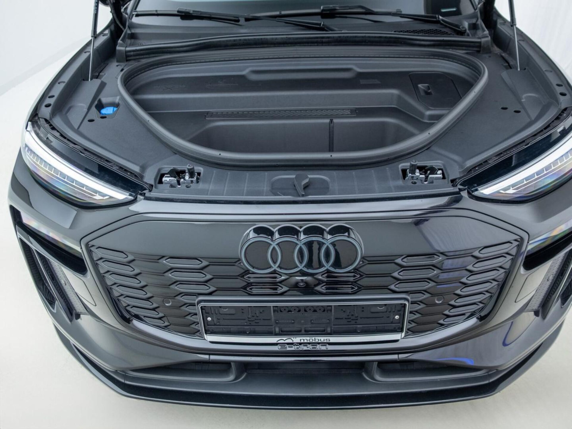 Audi Q6 SUV e-tron