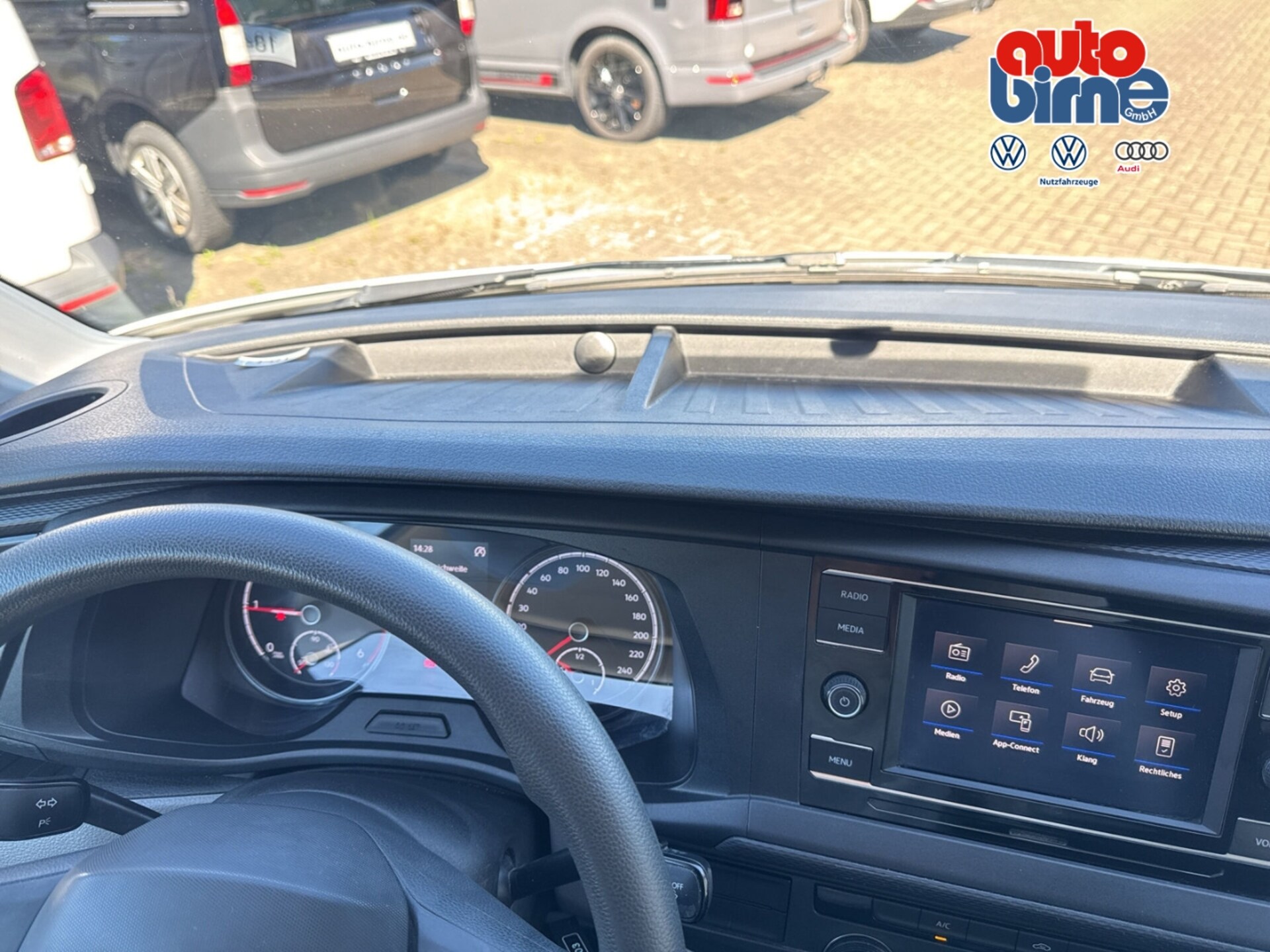 Volkswagen T6.1 Transporter Kasten langer Radstand