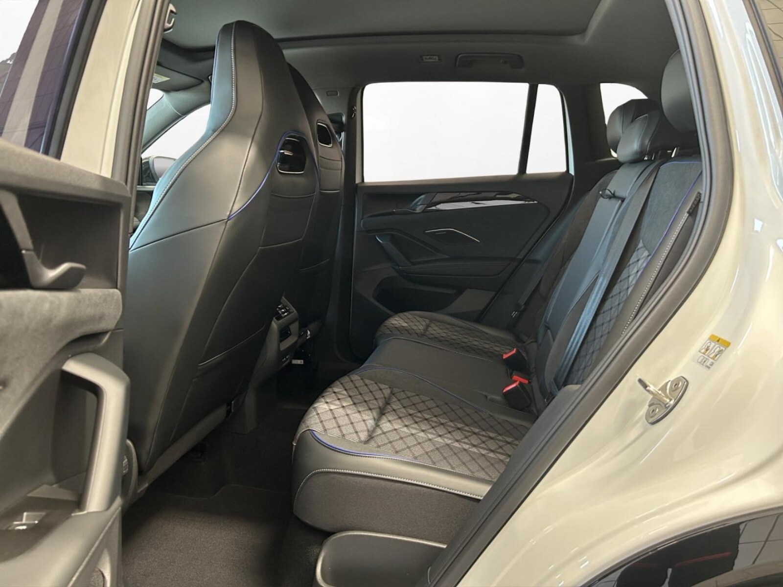 Volkswagen Tiguan – Bild 11