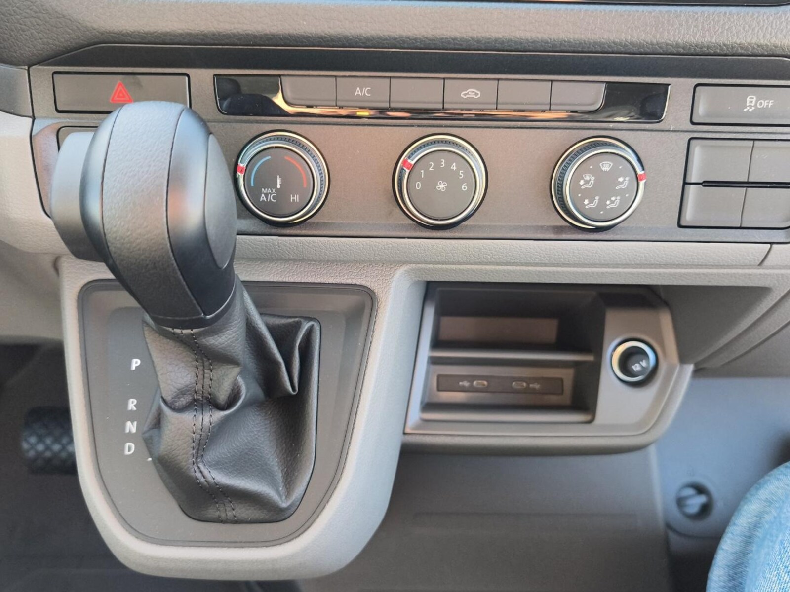 Volkswagen Crafter Doppelkabine langer Radstand – Bild 15