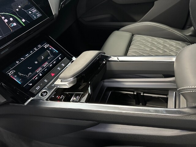 Image about Audi Q8 e-tron S line 55 e-tron quattro